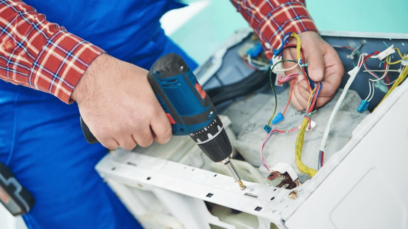Selçuk Toshiba Toshiba çamaşır makinesi kart tamiri – Su almama arızası orijinal parça ile giderildi. - Teknik servis örneği